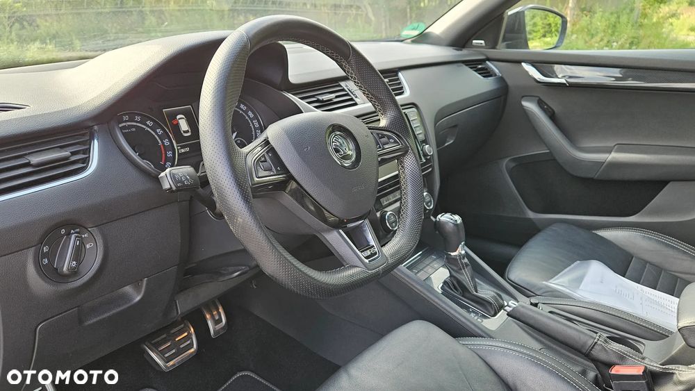 Skoda Octavia 2.0 TDI DSG RS - 20