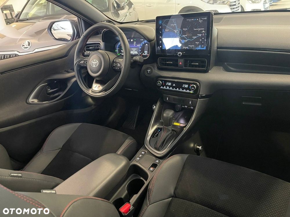 Toyota Yaris Hybrid 1.5 GR Sport - 15