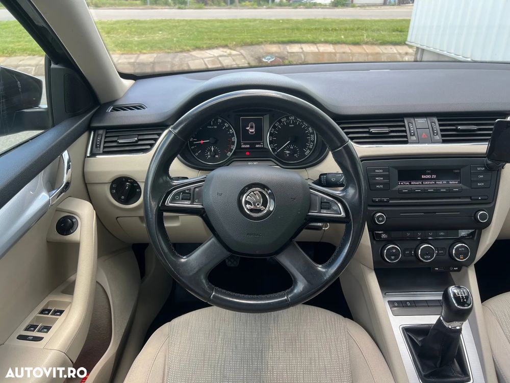 Skoda Octavia 1.6 TDI AMBITION - 37