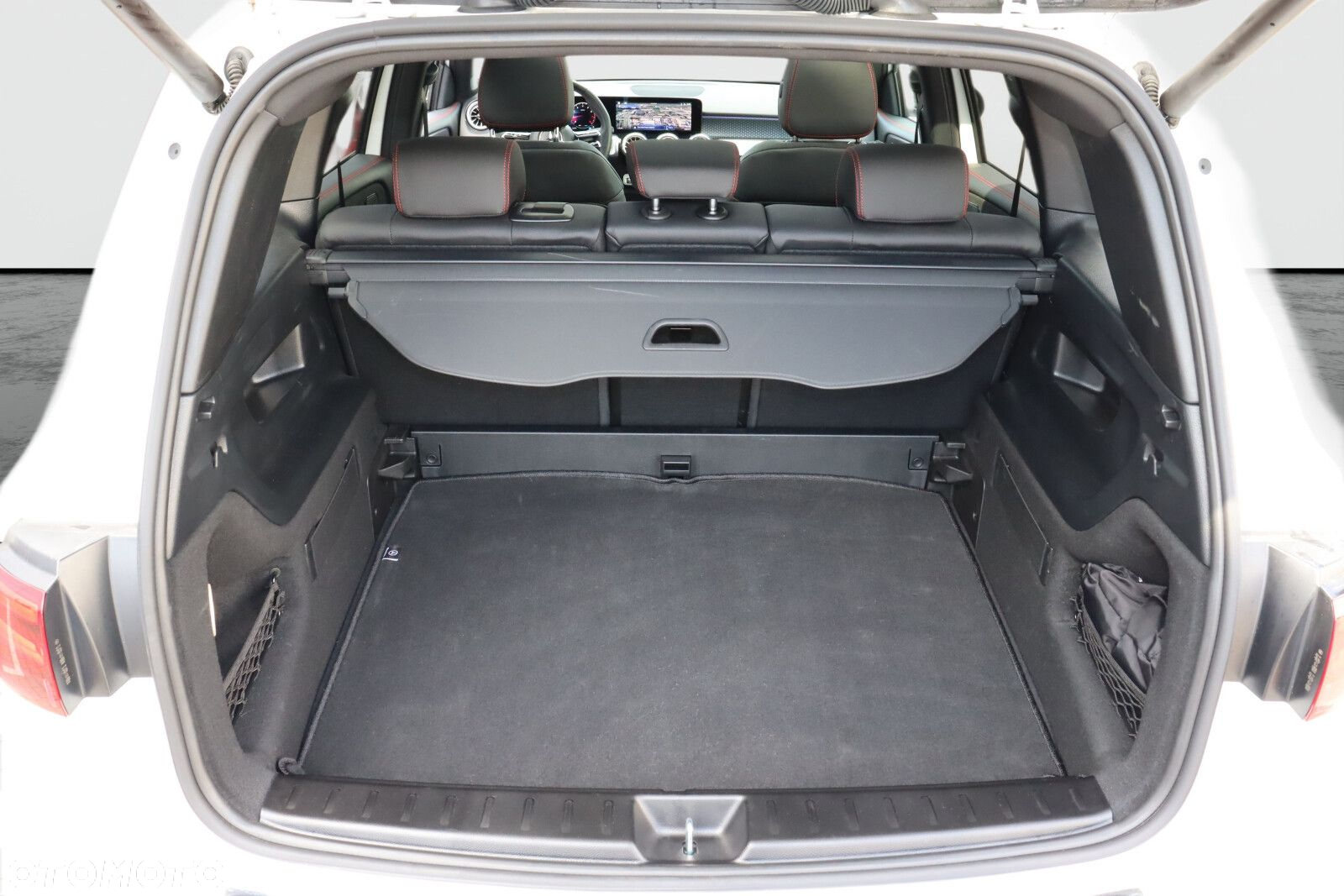 Mercedes-Benz GLB - 17