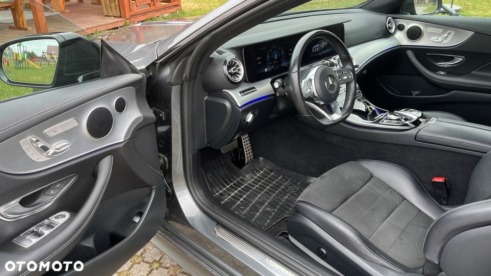 Mercedes-Benz Klasa E 300 d 9G-TRONIC - 17