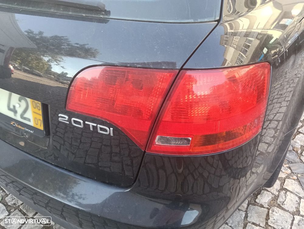 Audi A4 Avant 2.0 TDI - 9