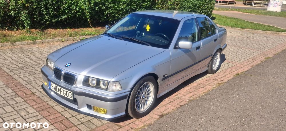 BMW Seria 3 - 1
