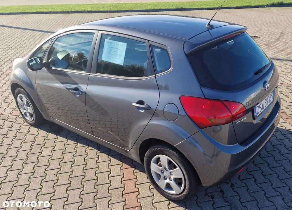 Kia Venga - 6