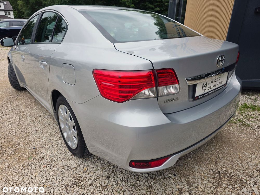 Toyota Avensis - 5