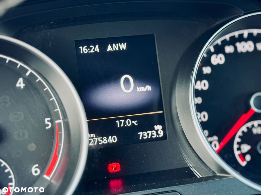Volkswagen Golf - 8