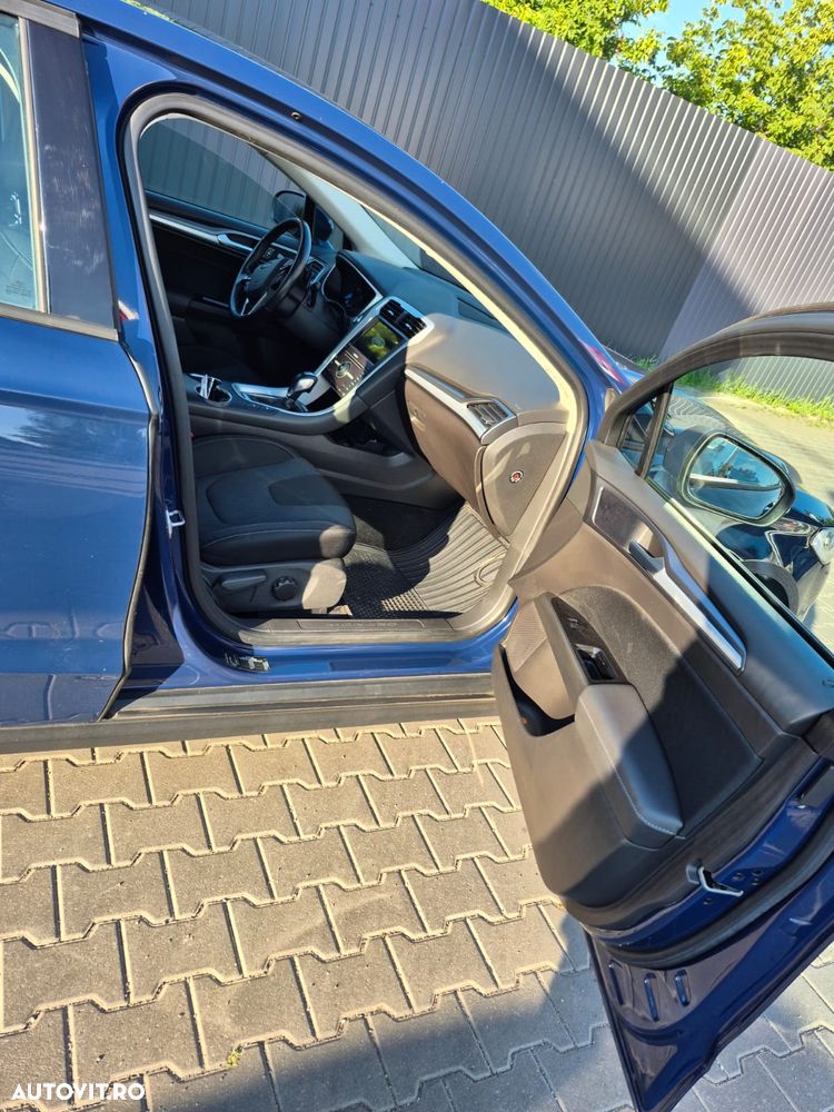 Ford Mondeo 2.0 TDCi Powershift Business - 14