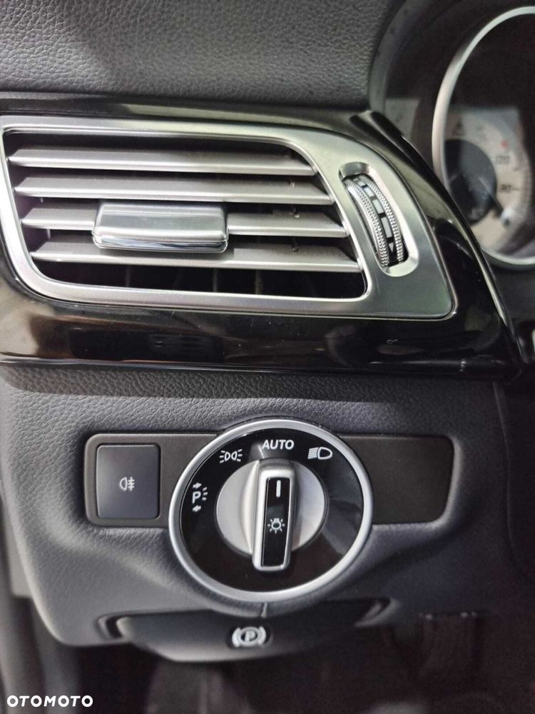 Mercedes-Benz CLS - 33