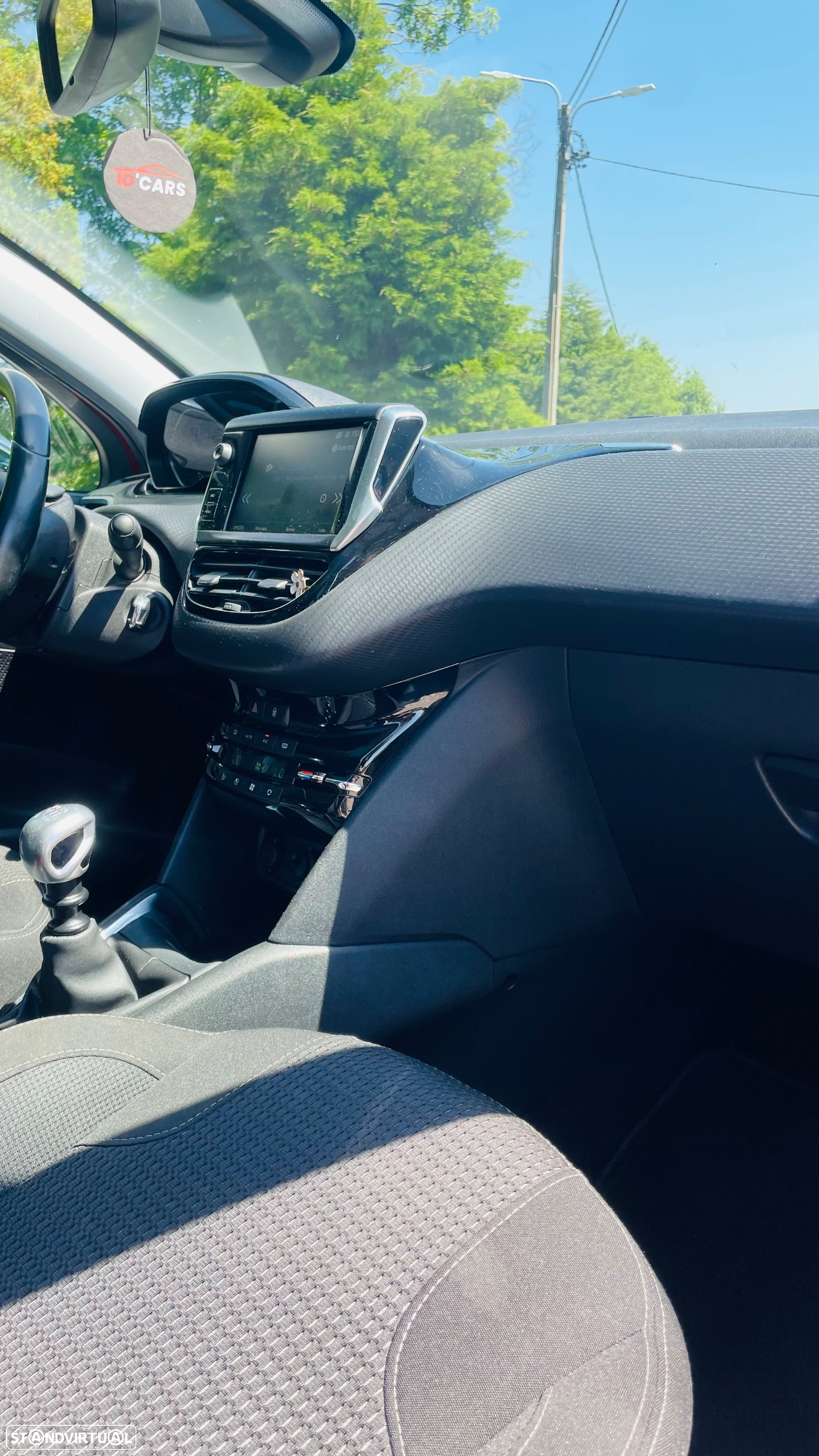 Peugeot 208 1.5 BlueHDi Allure - 21