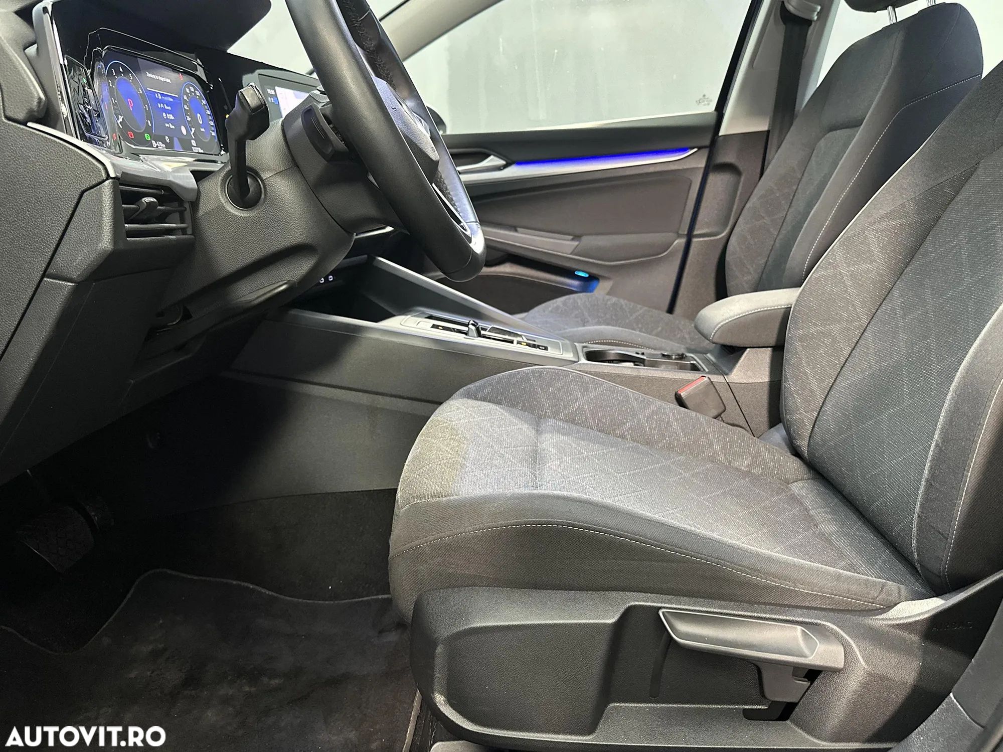 Volkswagen Golf - 20