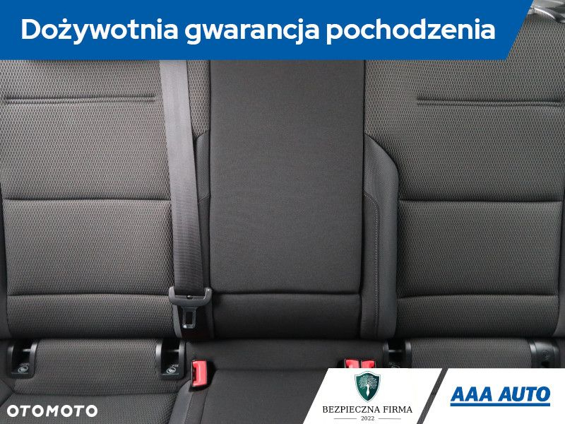 Volkswagen Golf - 11