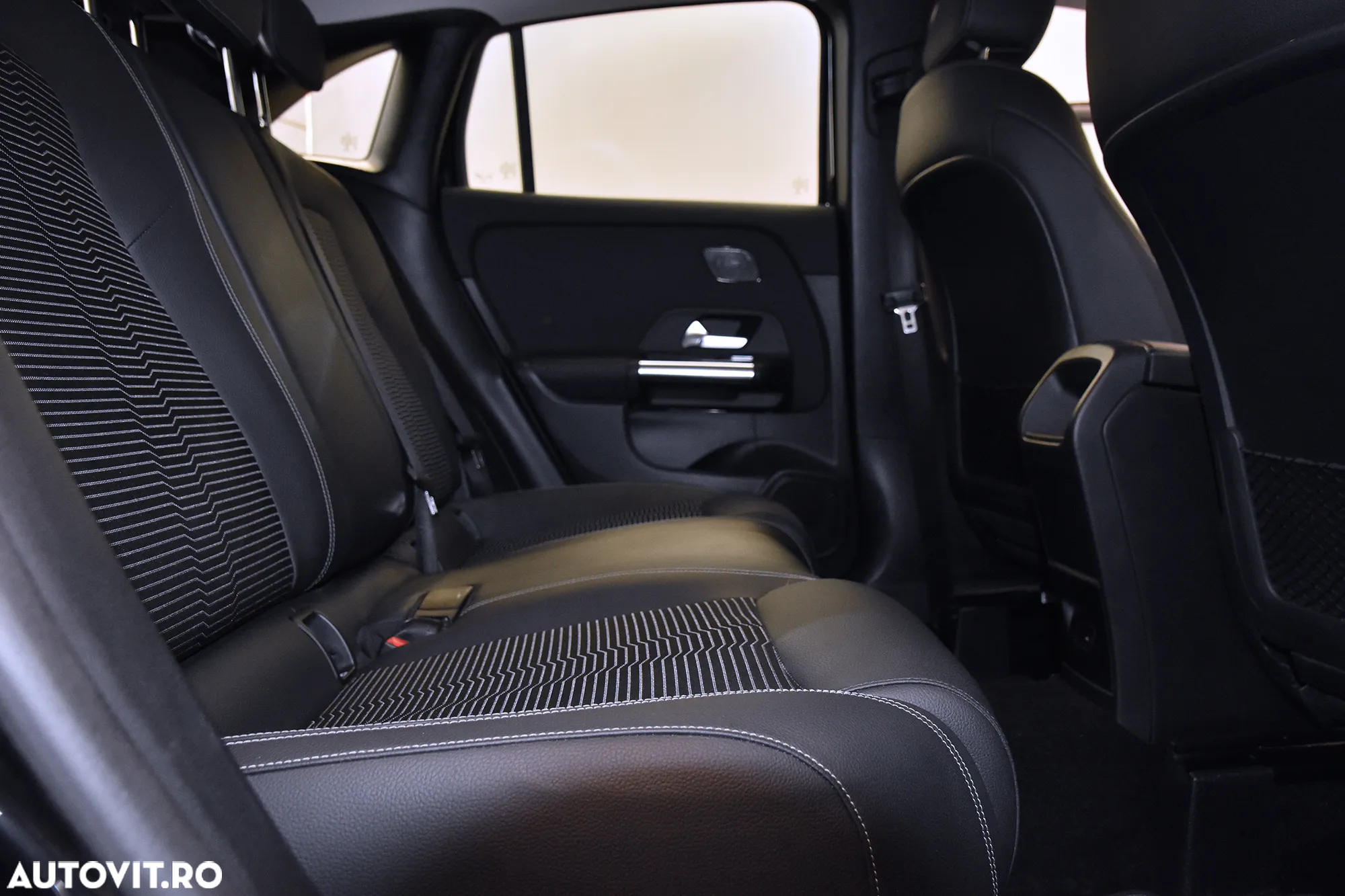 Mercedes-Benz GLA 250 e - 12