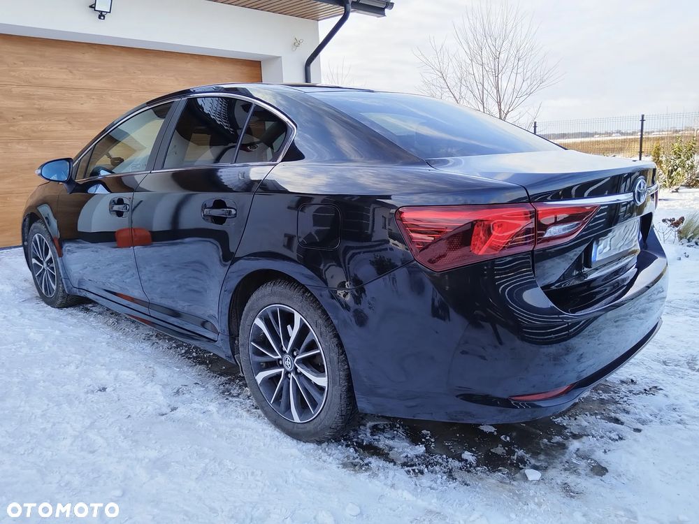 Toyota Avensis 1.8 Premium MS - 10