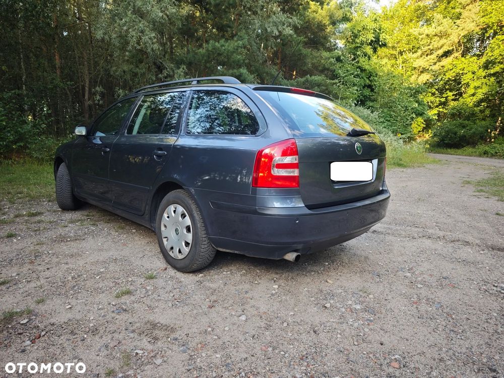 Skoda Octavia 1.6 Combi - 5