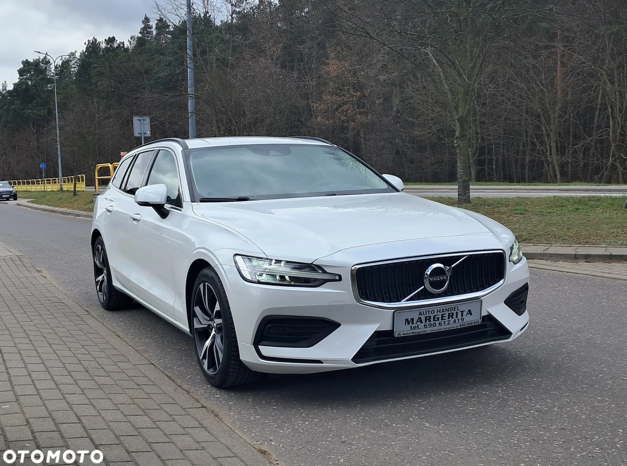 Volvo V60 B4 D Geartronic Momentum - 7