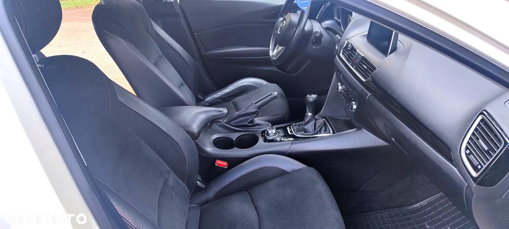 Mazda 3 - 15