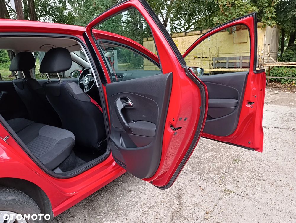 Volkswagen Polo 1.4 16V Comfortline DSG - 22