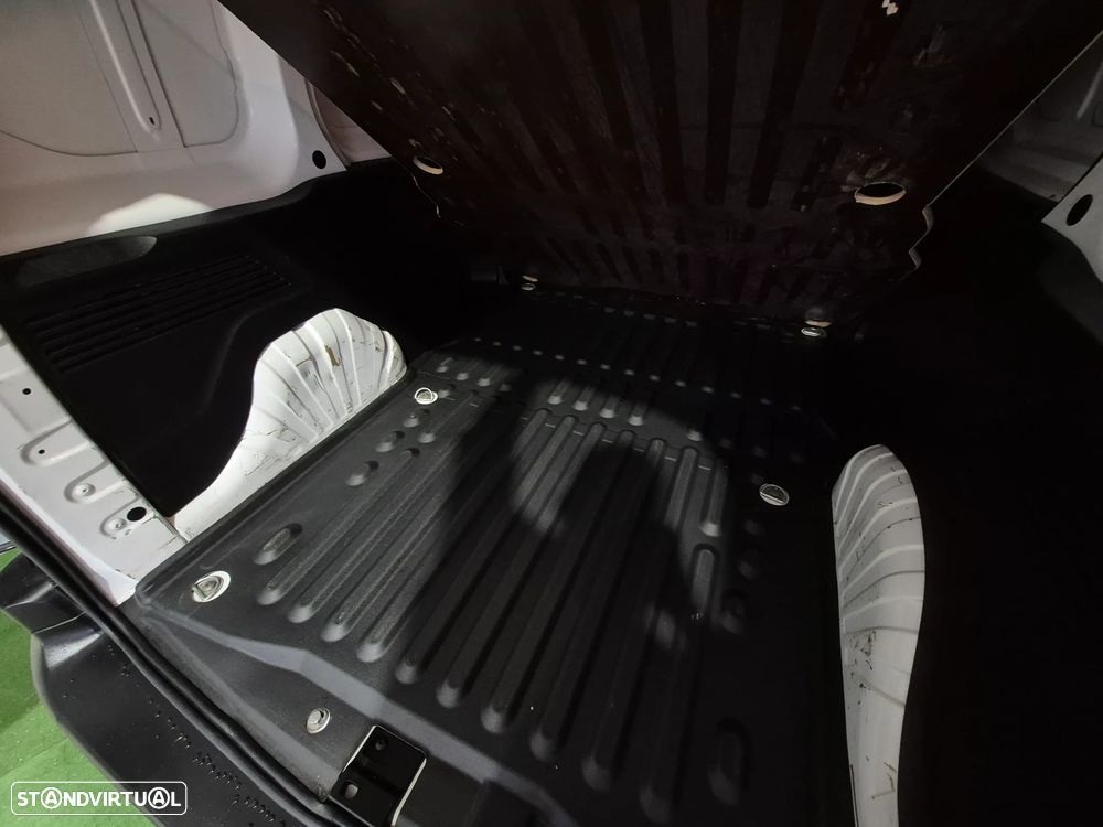 Opel Combo - 2019 - 3 LUGARES | GARANTIA | NACIONAL - 10