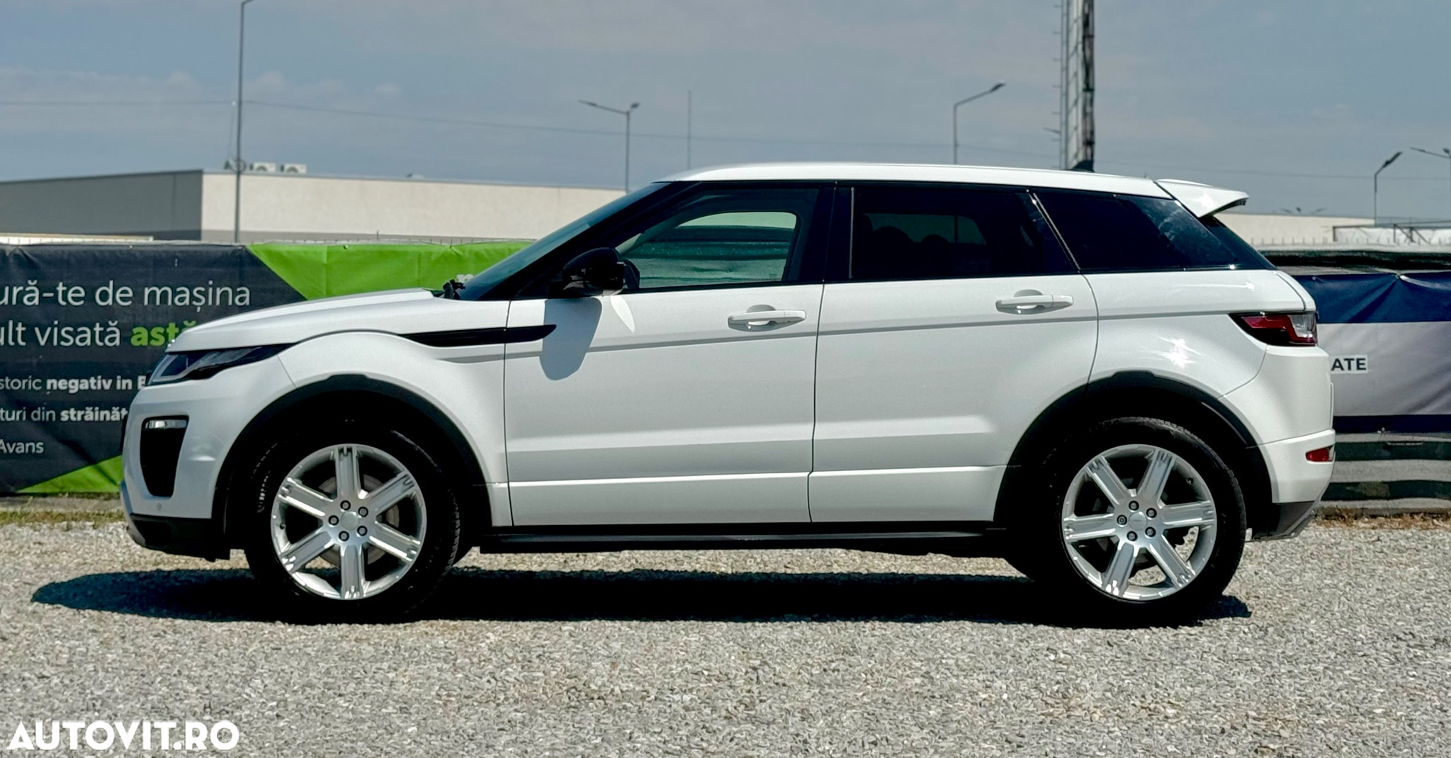 Land Rover Range Rover Evoque - 23