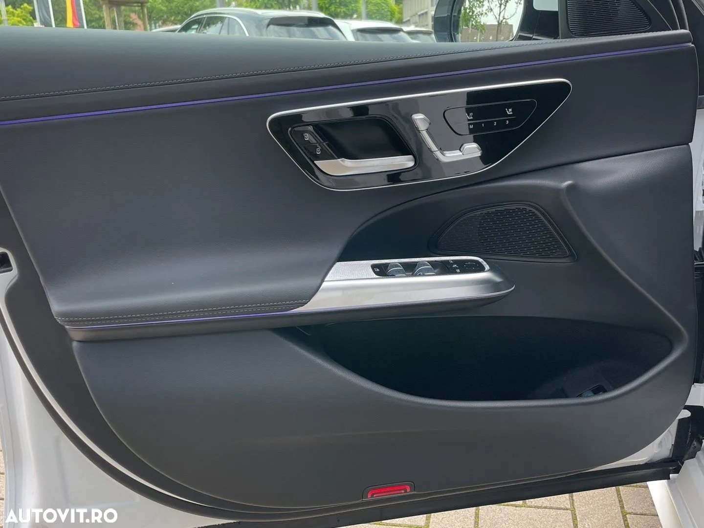 Mercedes-Benz E 200 9G-TRONIC Edition AVANTGARDE - 11