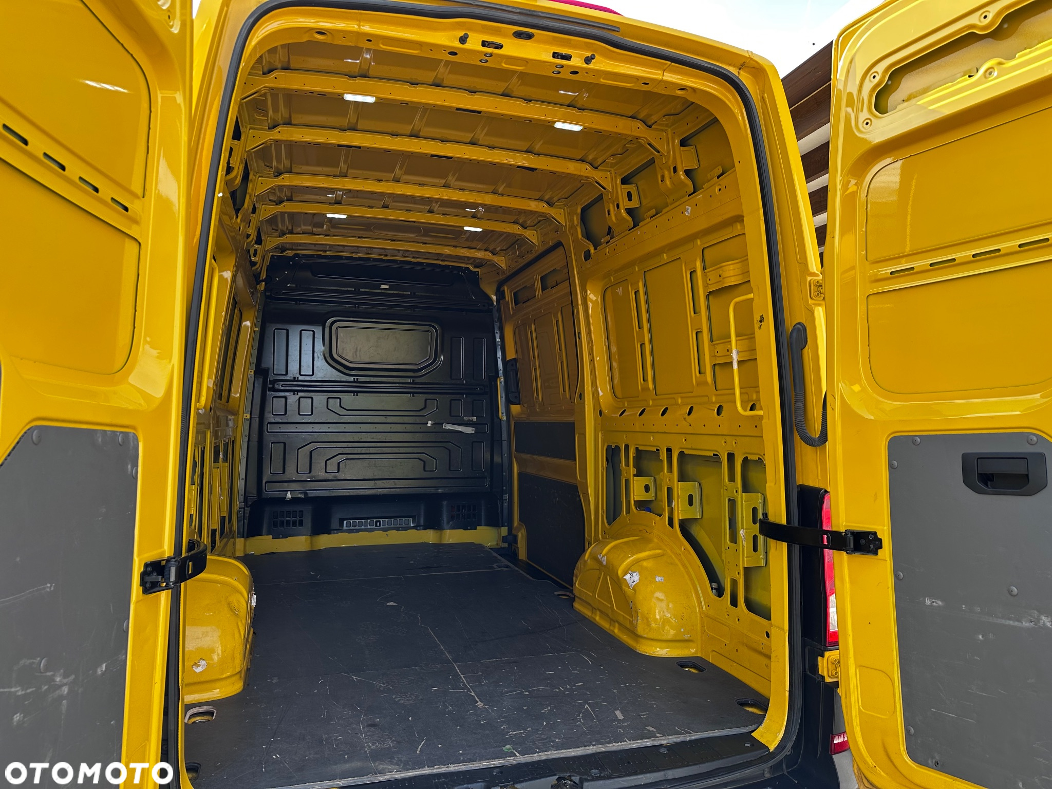 Volkswagen Crafter - 9