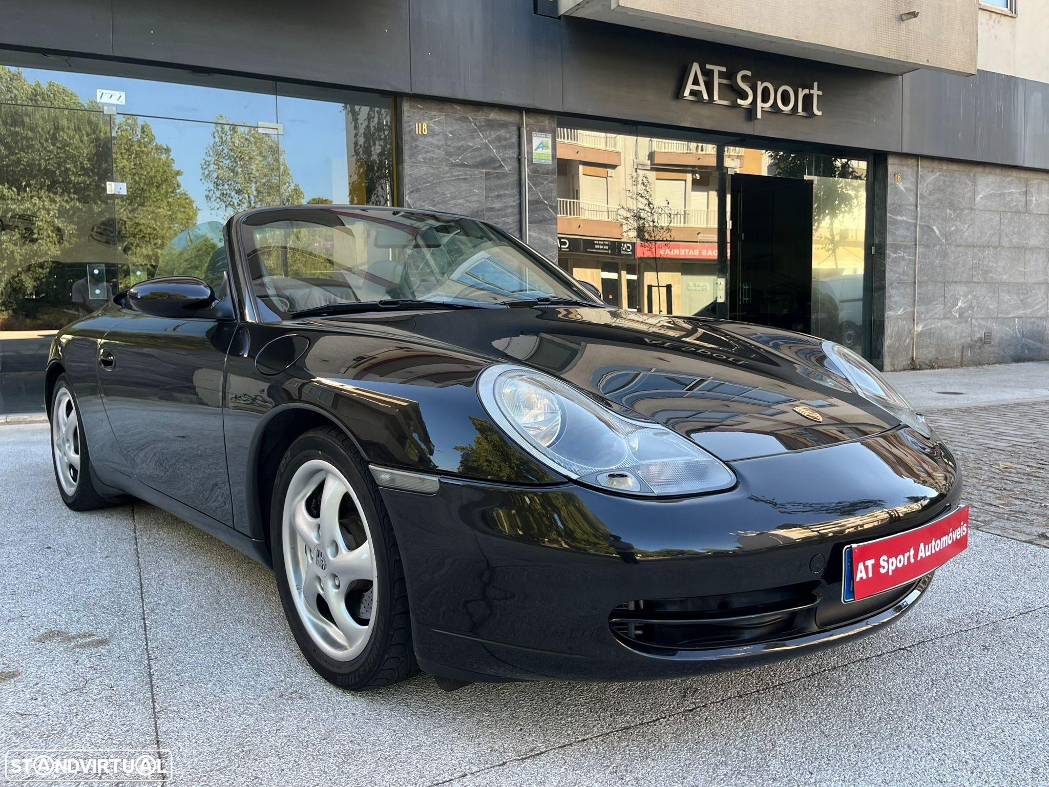 Porsche 911 (996) Carrera Cabrio - 2