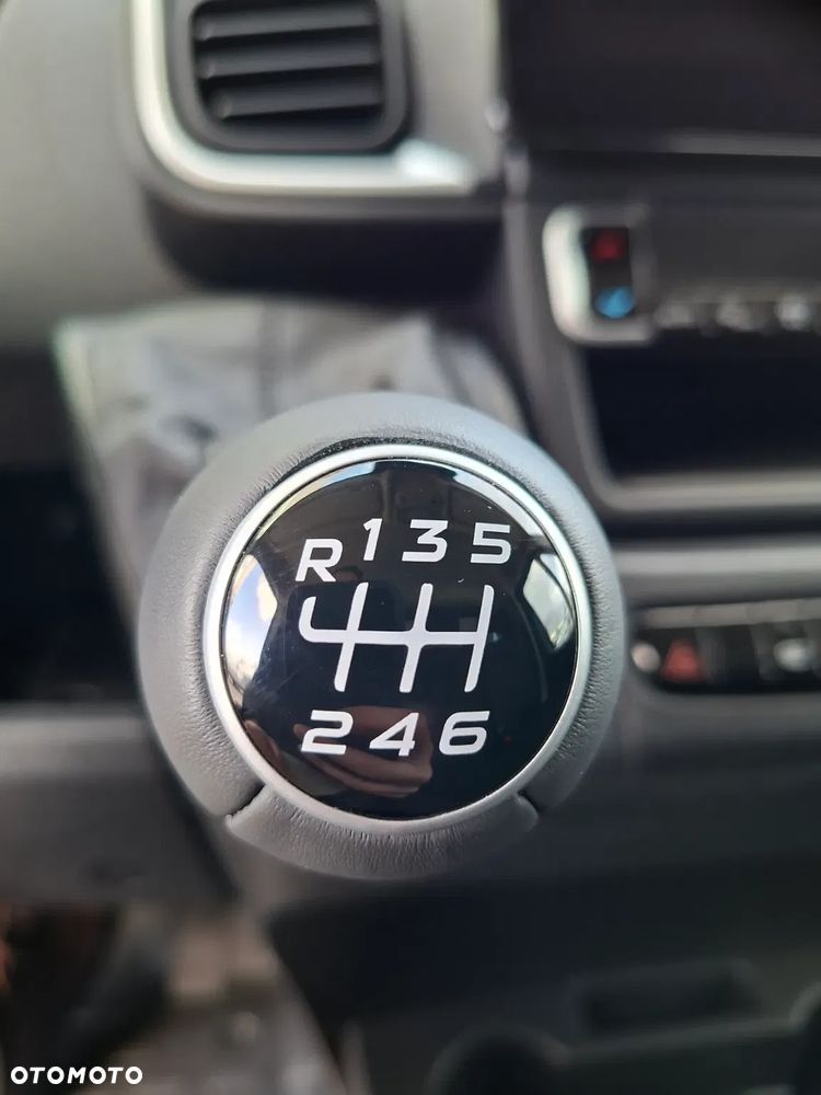 Fiat Ducato Kontener z windą - 33