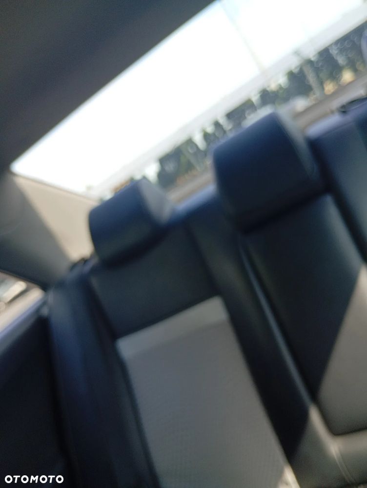 Toyota Camry - 15