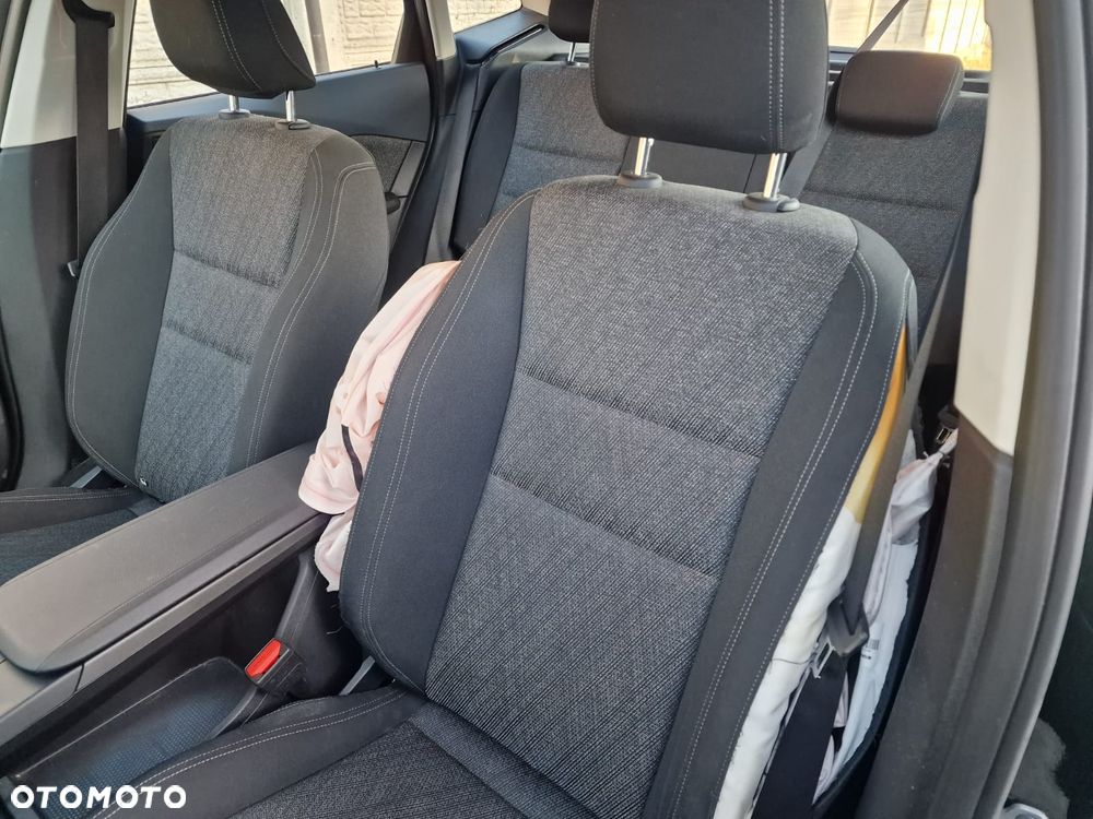 BMW Seria 2 218i Advantage - 30