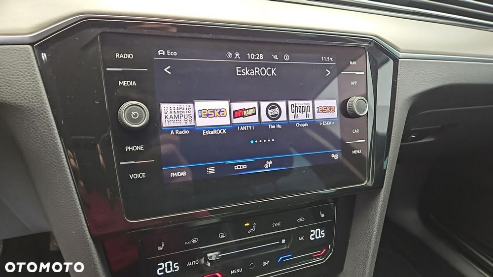 Volkswagen Passat Variant 2.0 TDI EVO Elegance DSG - 20