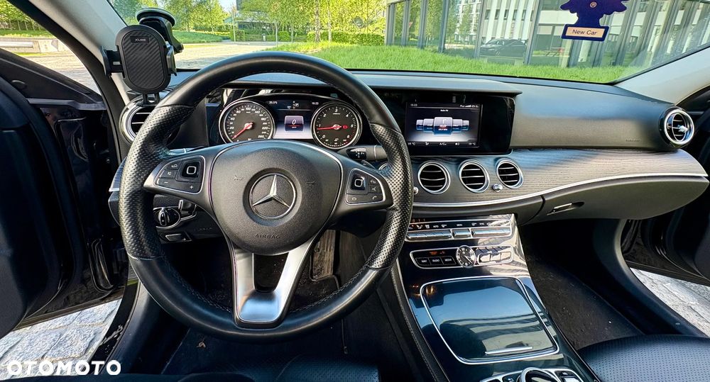 Mercedes-Benz Klasa E 220 d 9G-TRONIC - 6