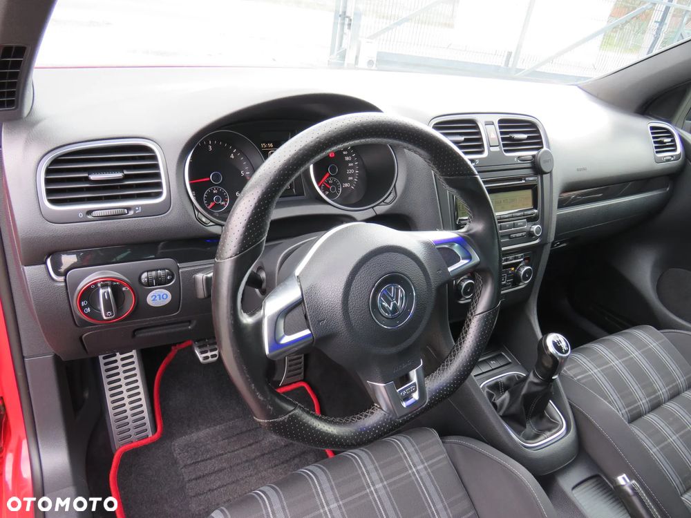 Volkswagen Golf - 20