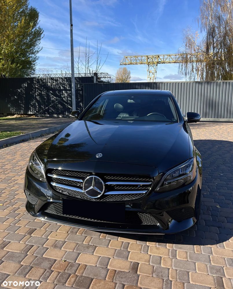 Mercedes-Benz Klasa C 300 9G-TRONIC - 2