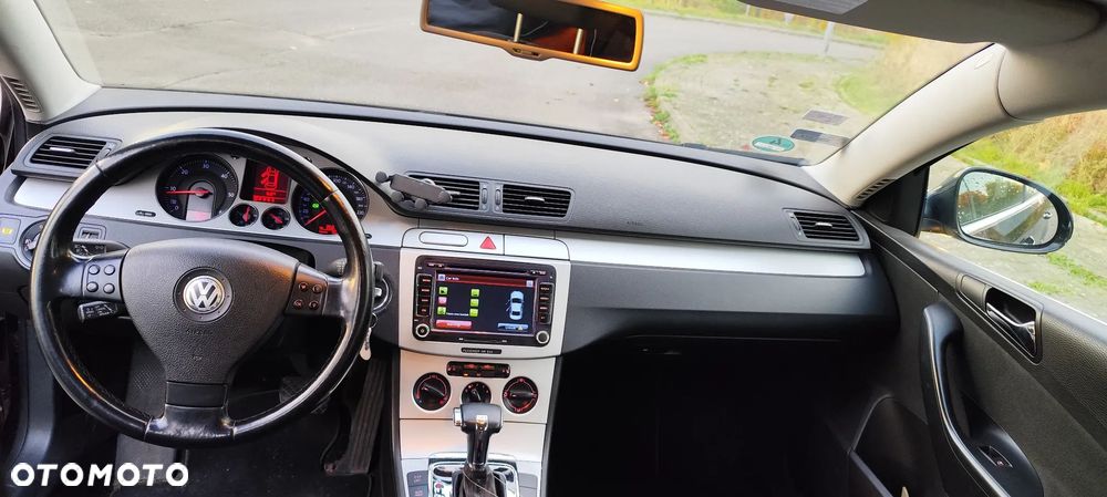Volkswagen Passat 2.0 TDI DPF Comfortline DSG - 9