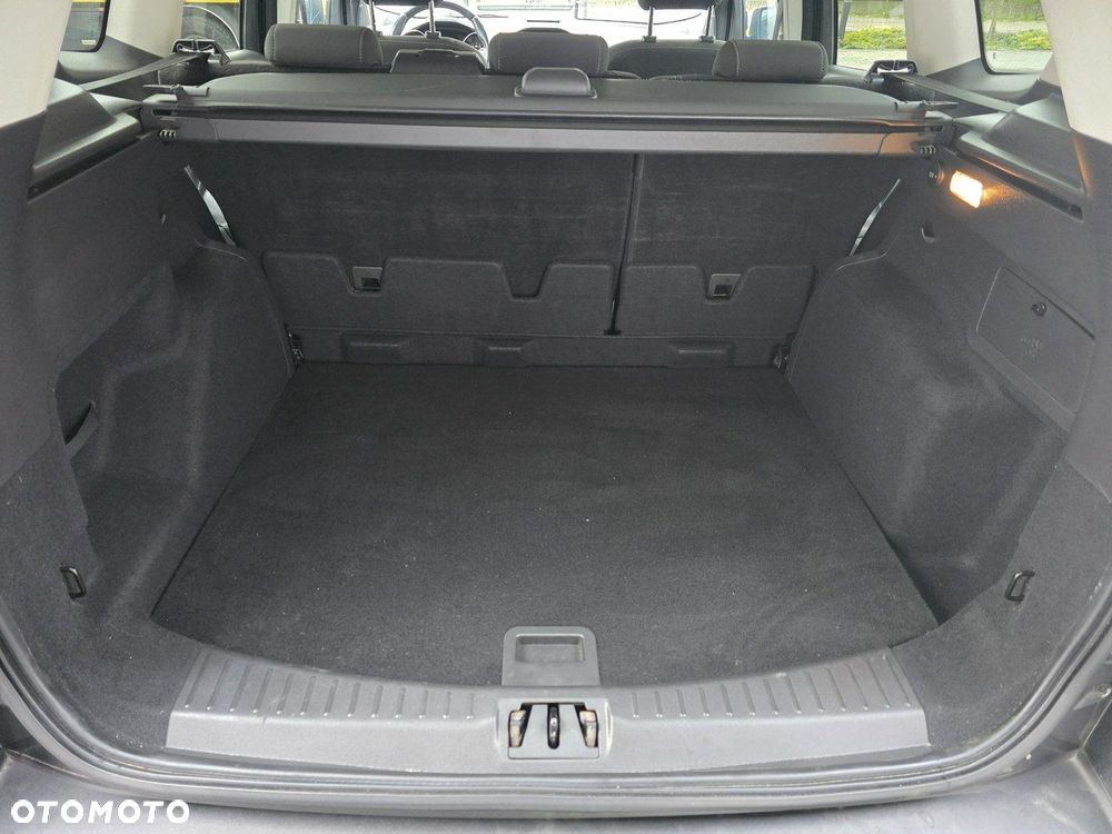 Ford Kuga - 13