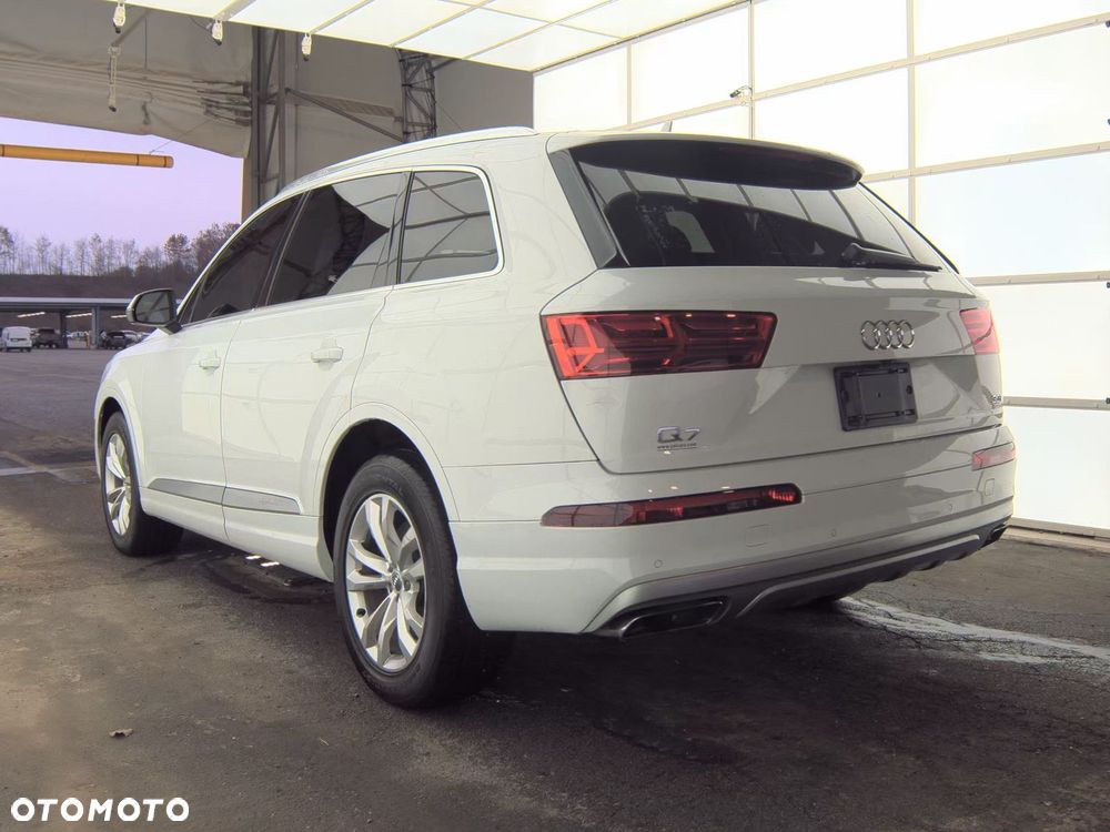 Audi Q7 3.0 TFSI Quattro Tiptronic - 5