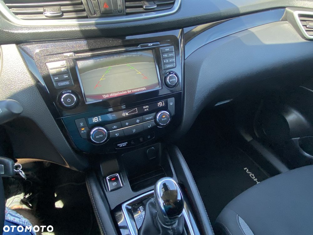 Nissan Qashqai 1.2 DIG-T Xtronic TEKNA+ - 21