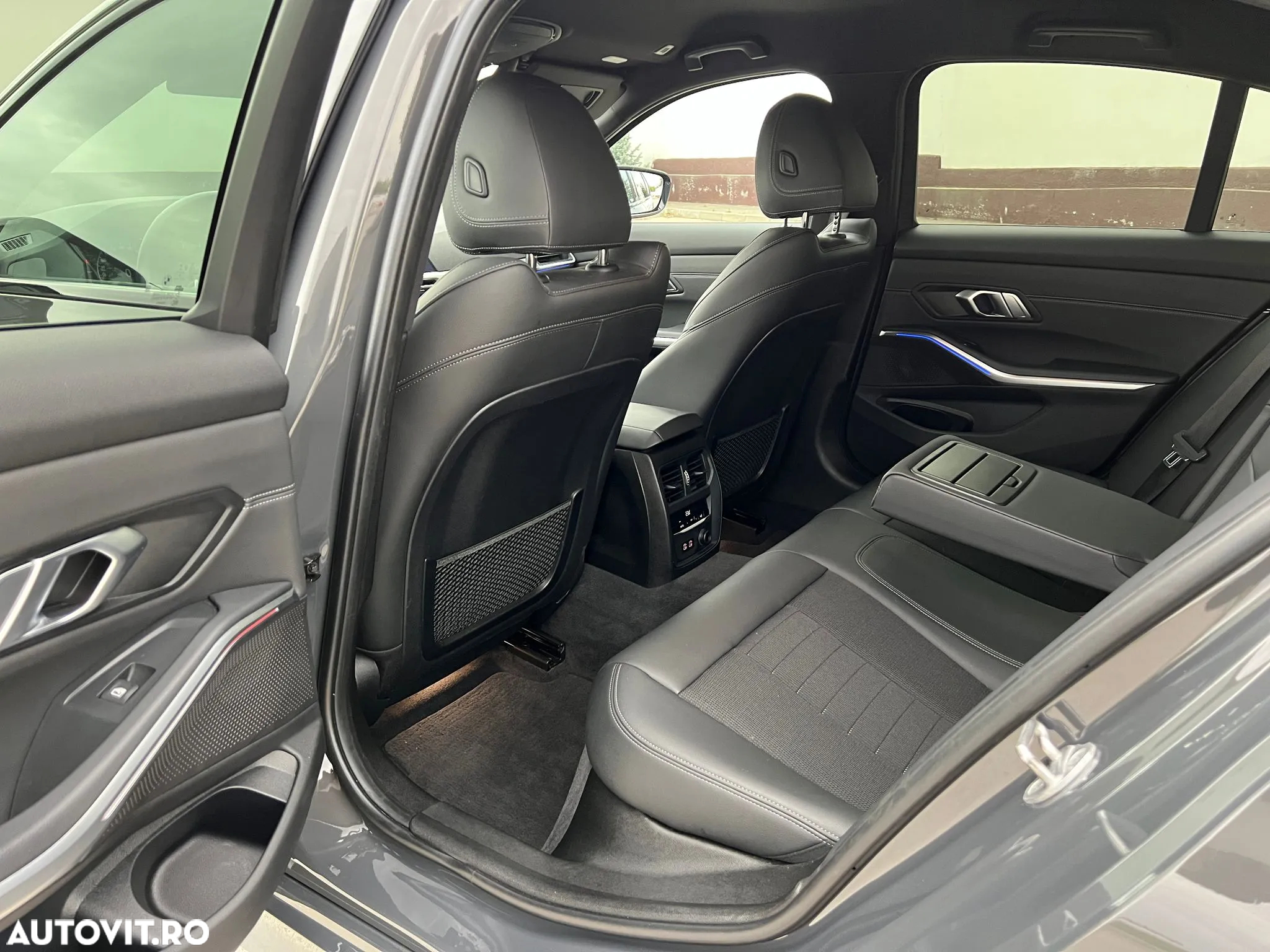 BMW Seria 3 320d Aut. Sport Line - 8