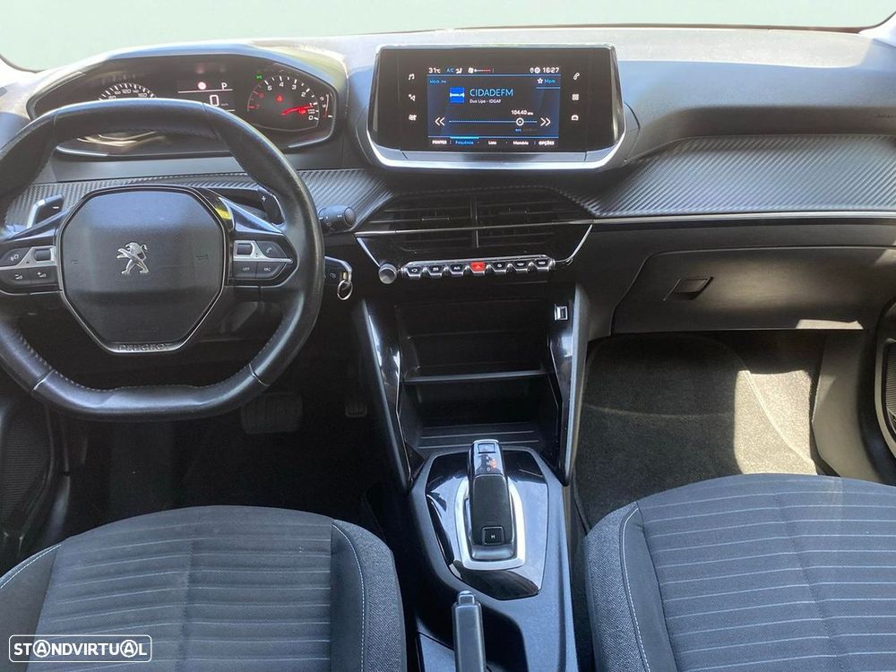 Peugeot 208 - 14