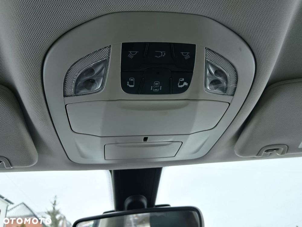 Chrysler Pacifica - 14