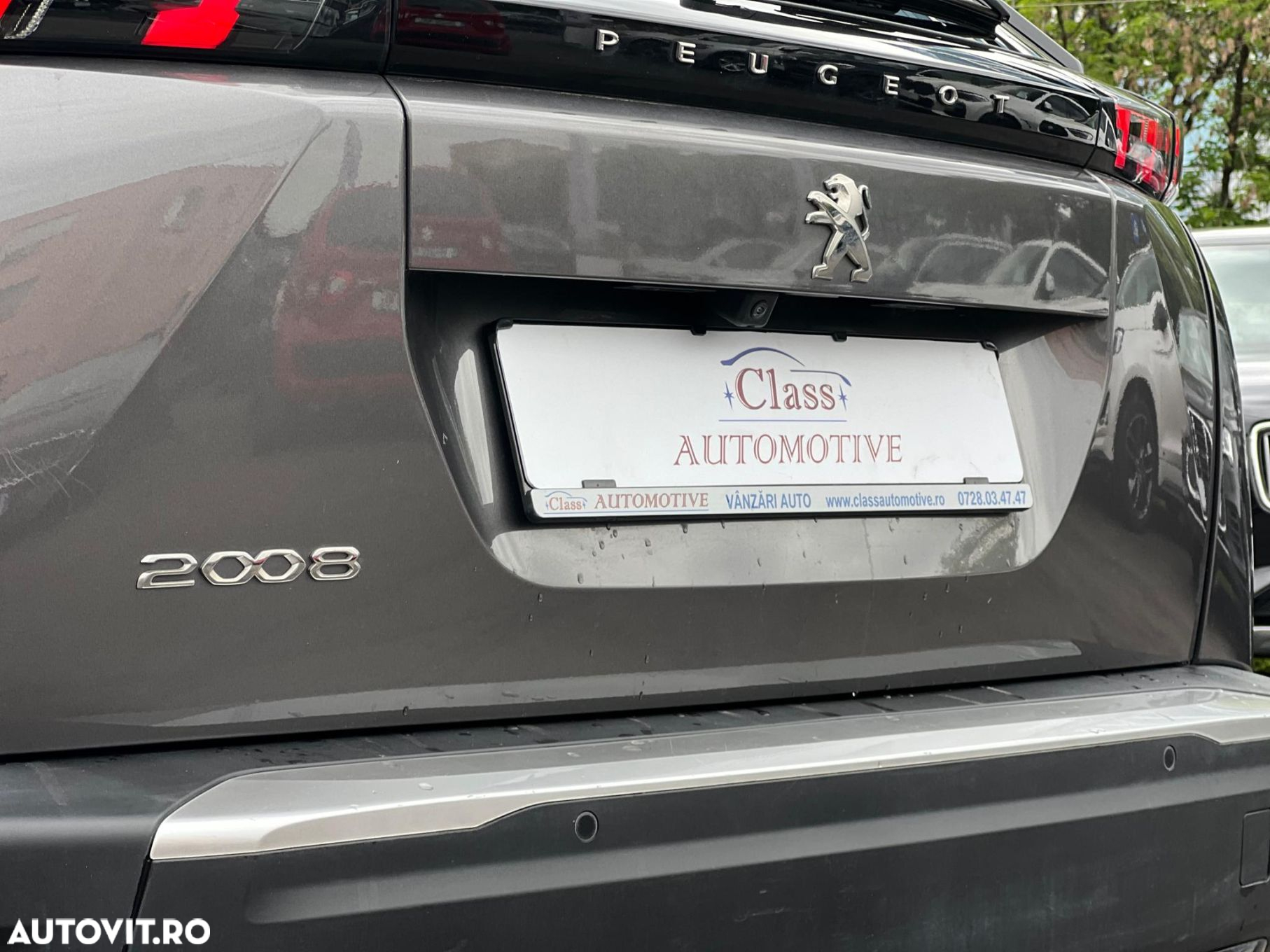 Peugeot 2008 1.2 L PureTech STT EAT8 Allure - 6