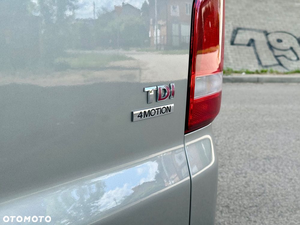 Volkswagen Multivan - 17