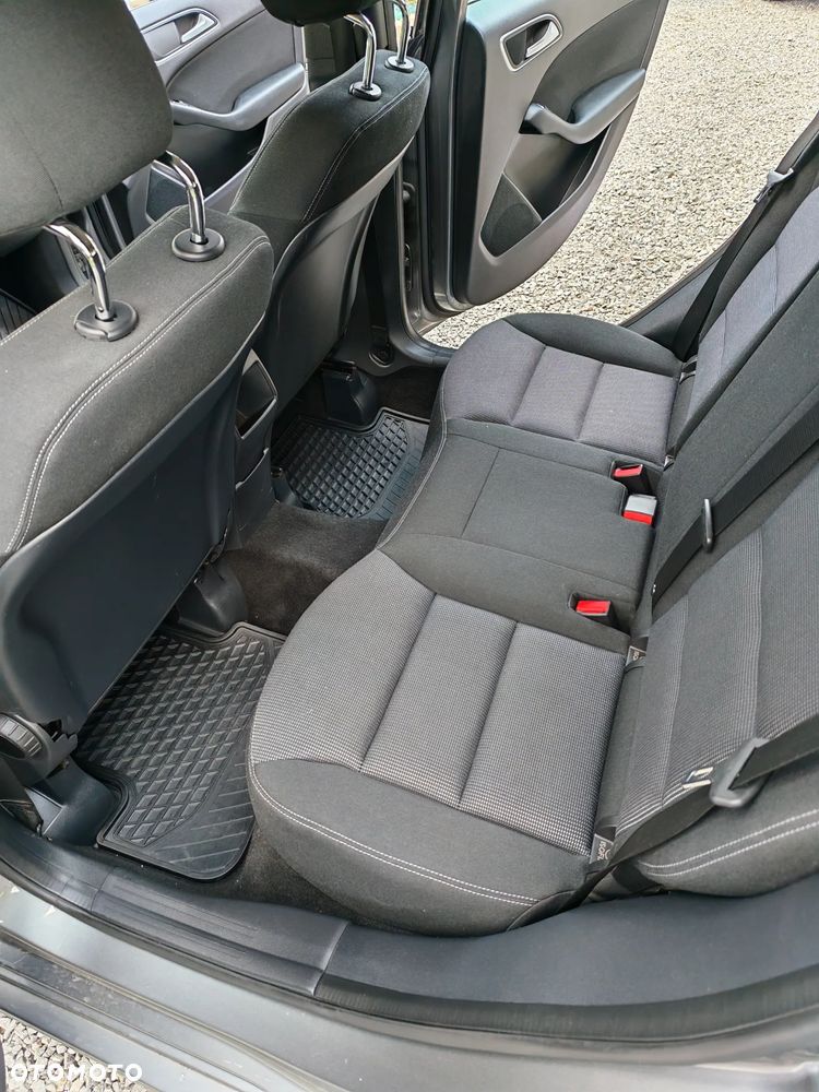 Mercedes-Benz Klasa B 180 BlueEFFICIENCY Edition Style - 17