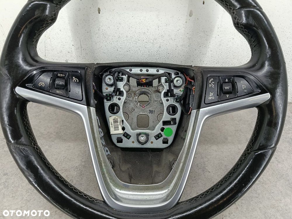 KIEROWNICA MULTIFUNKCYJNA OPEL INSIGNIA A 13316547 6091702 - 4