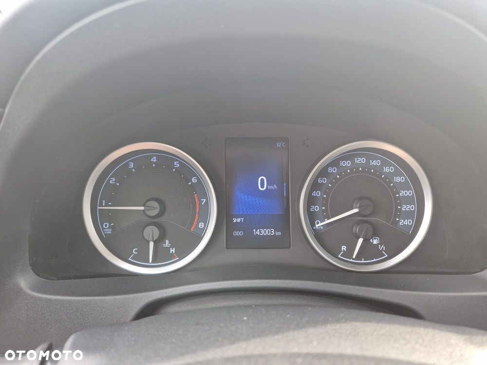 Toyota Corolla 1.6 Classic Plus - 13