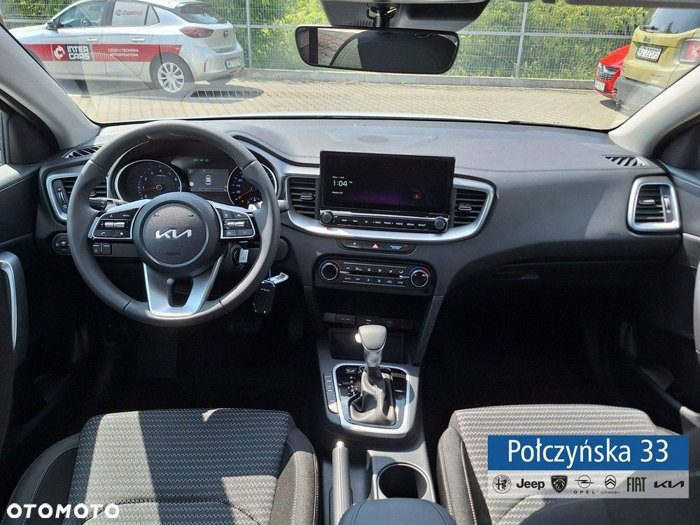 Kia Ceed - 12