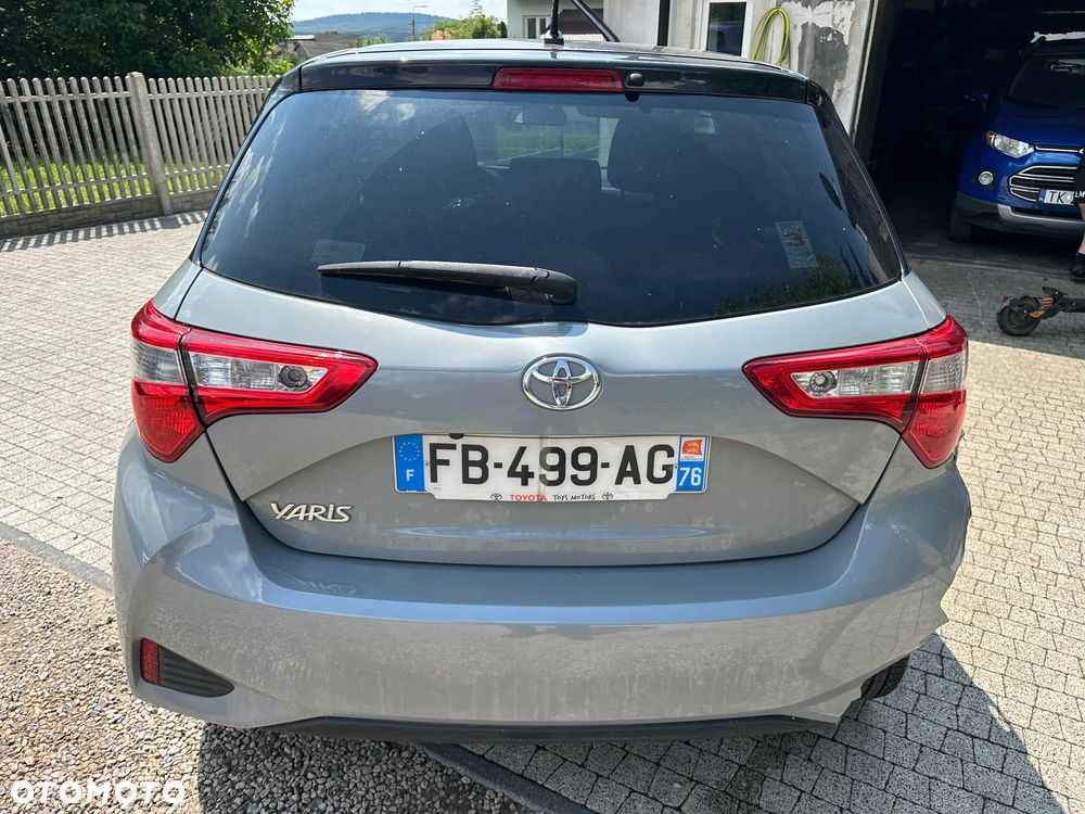 Toyota Yaris 1.5 Premium - 5