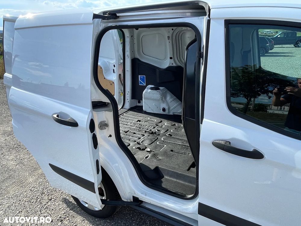 Ford Courier - 7