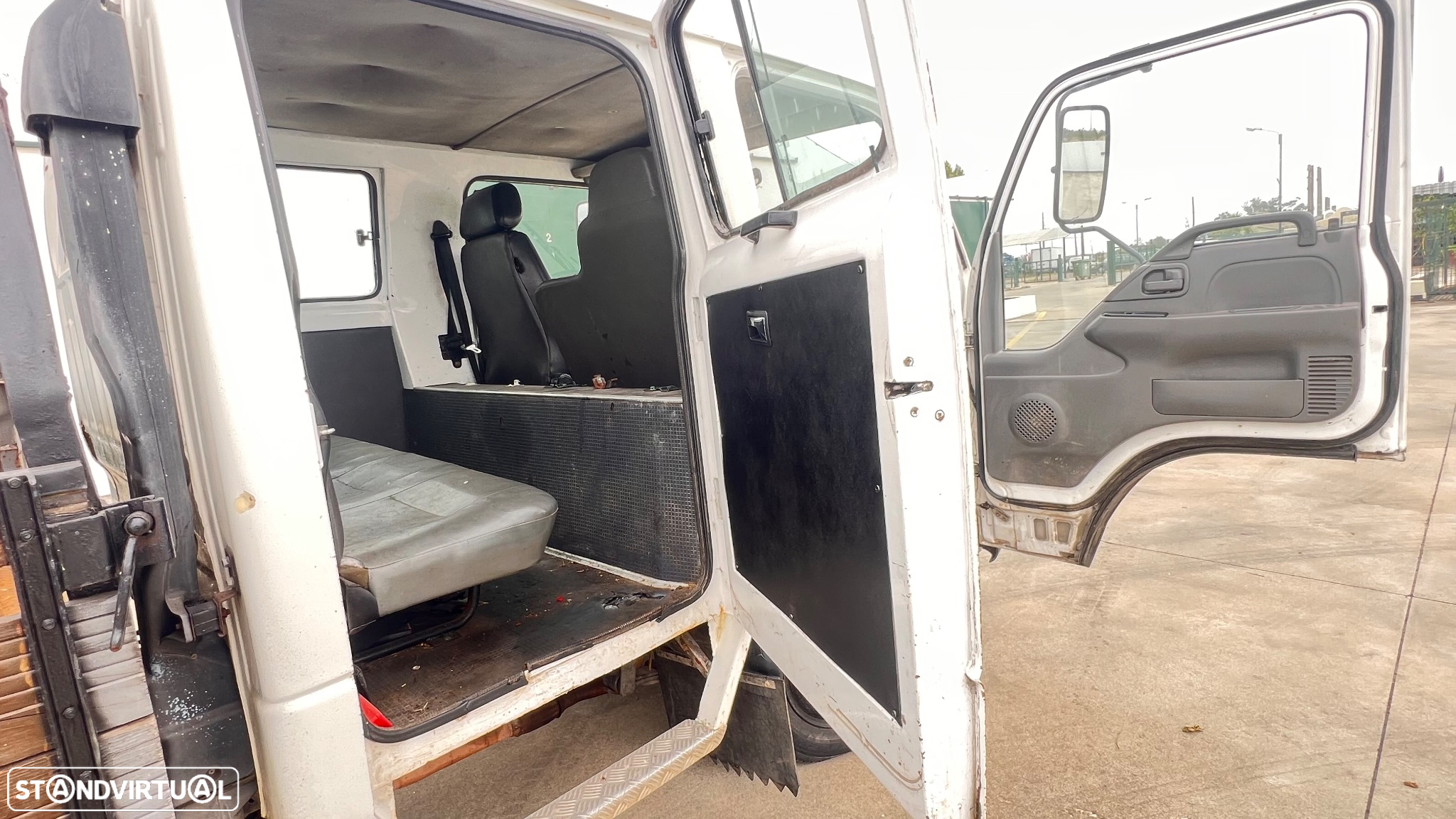 Isuzu NKR 55 LL5 D 7 lugares 2.8 d - 11