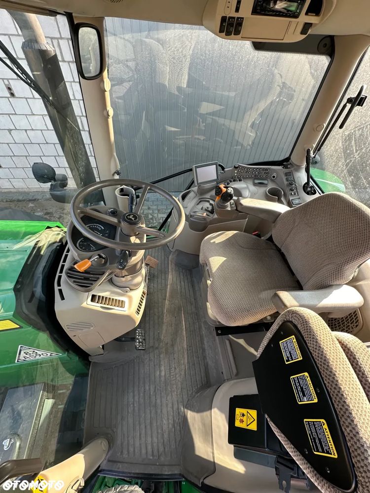 John Deere 6155R - 6